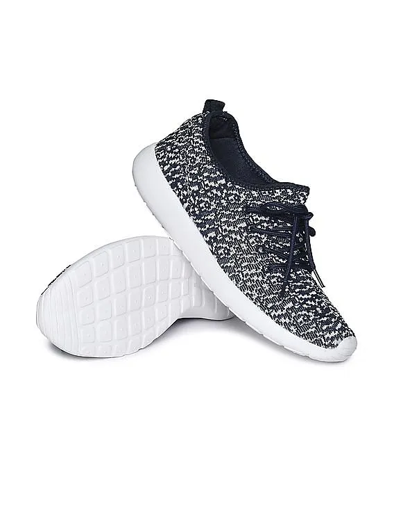 Aeropostale Knit Upper Contrast Sole Sneakers