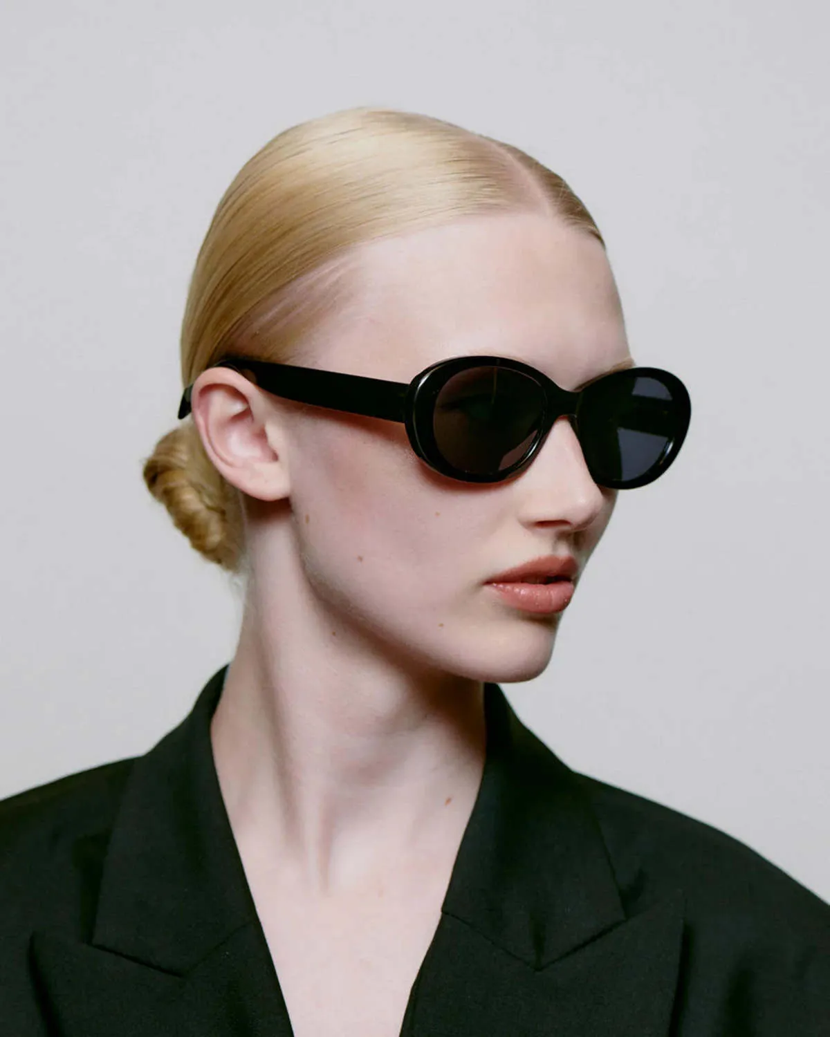 Anma Sunglasses - Black