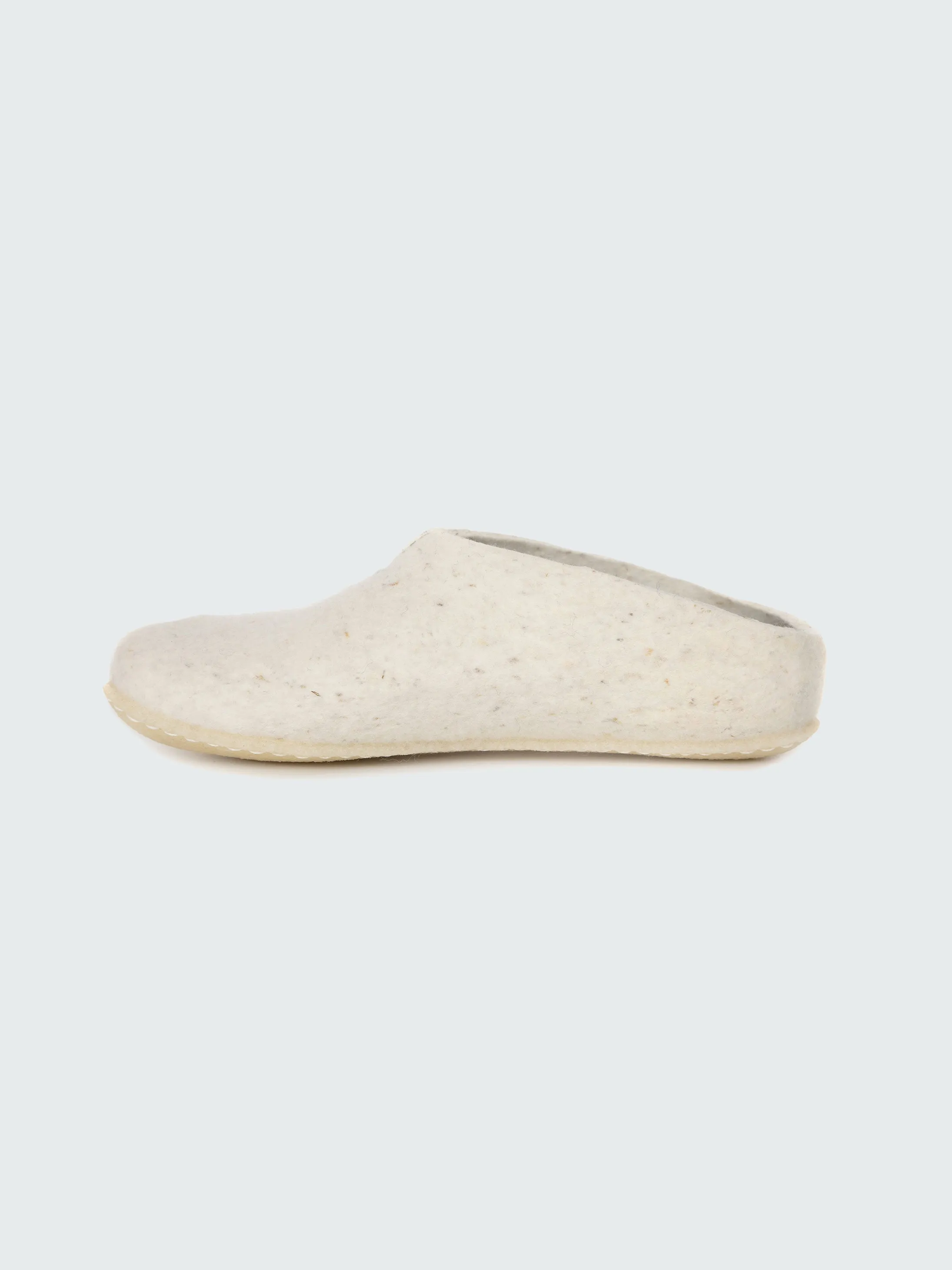 Baabuk + Finisterre: The Bowmont Slipper