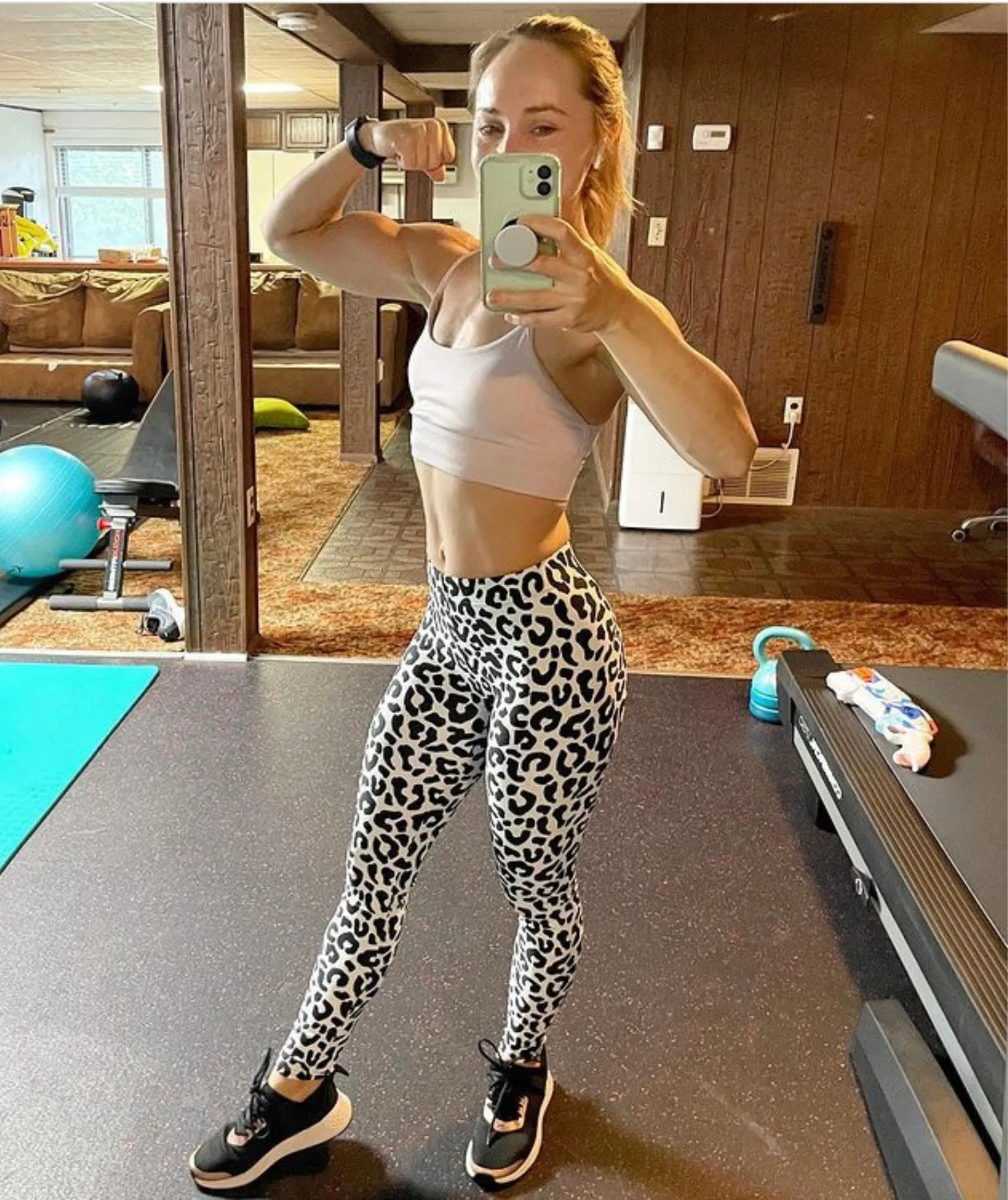 Black & White Leopard Leggings