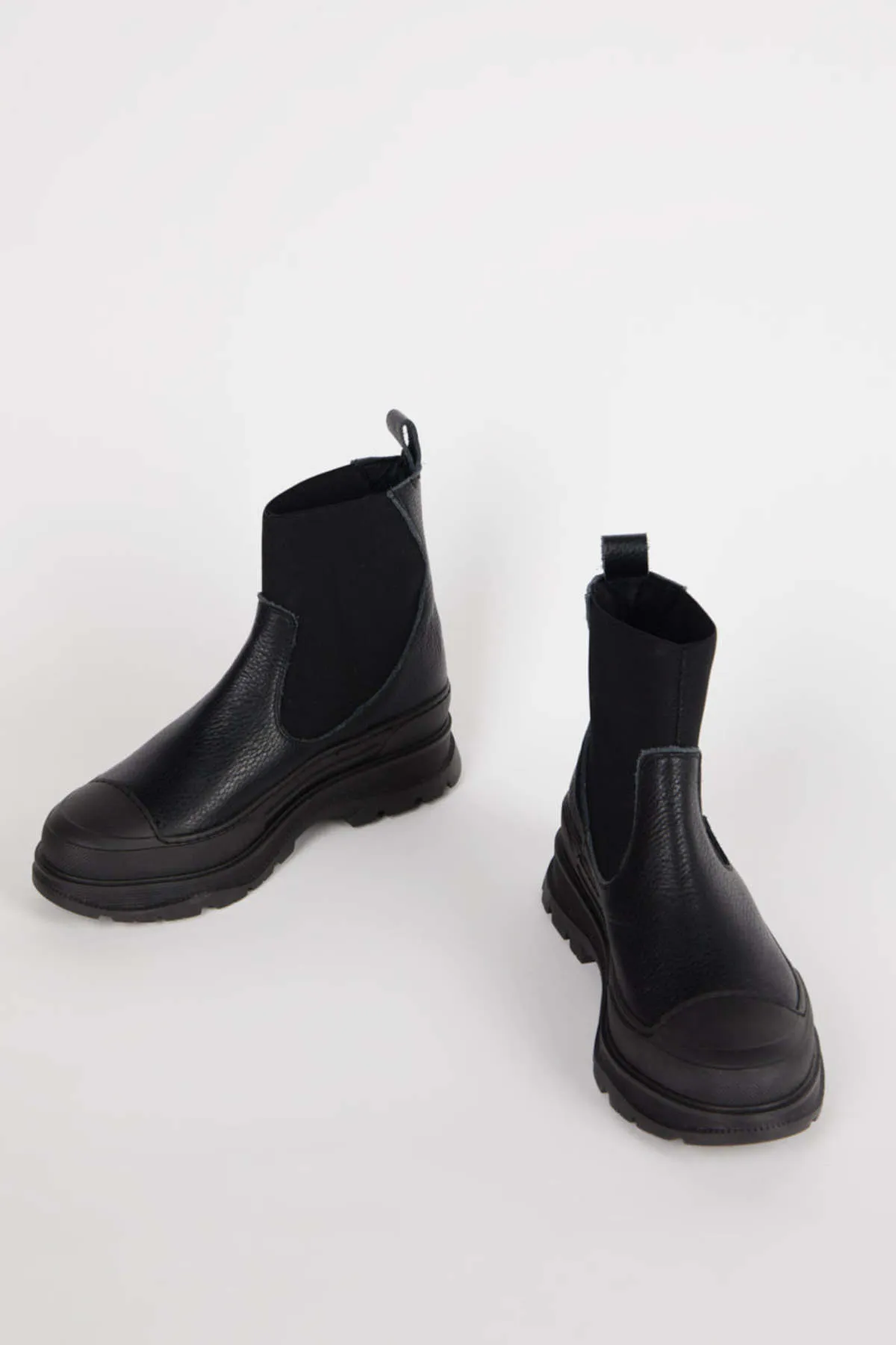 COURT LUG SOLE PLATFORM BOOT - Black