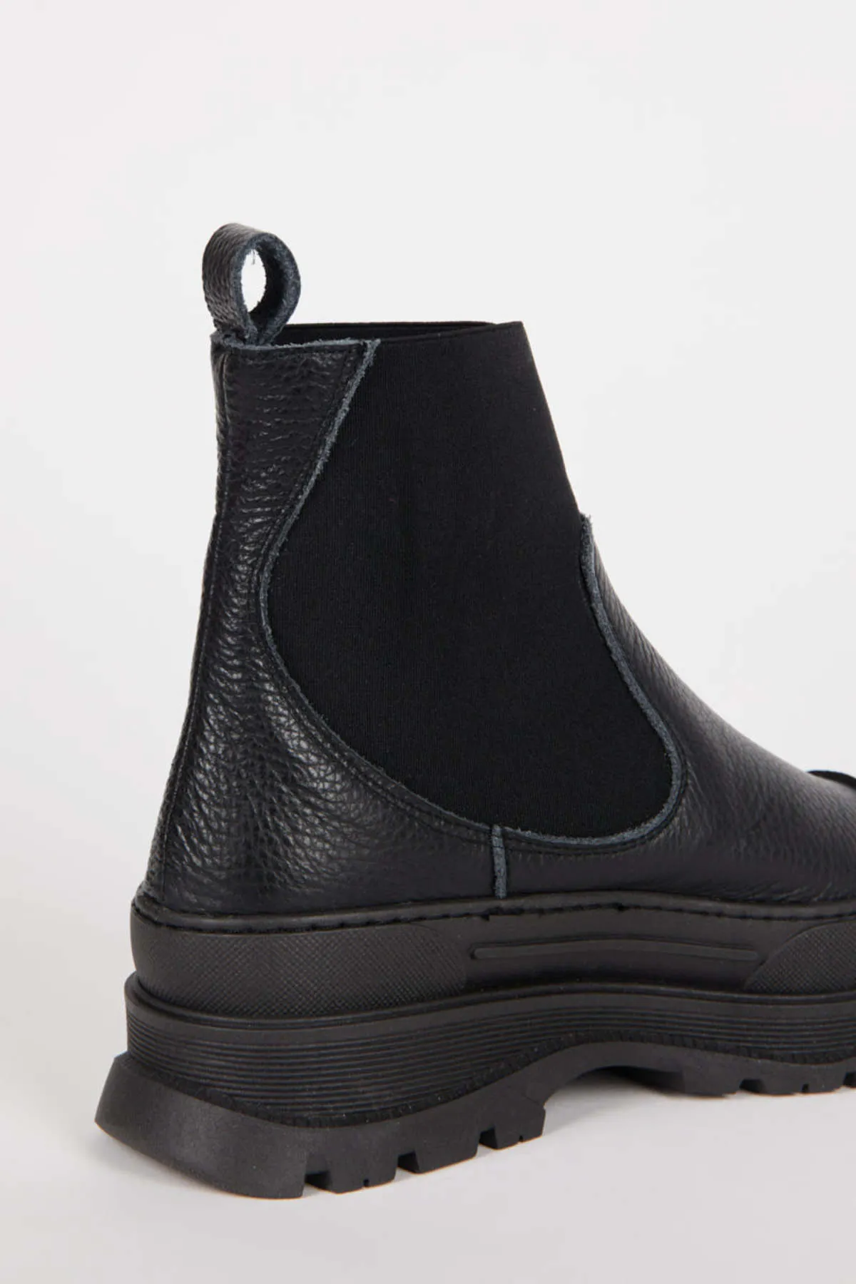 COURT LUG SOLE PLATFORM BOOT - Black