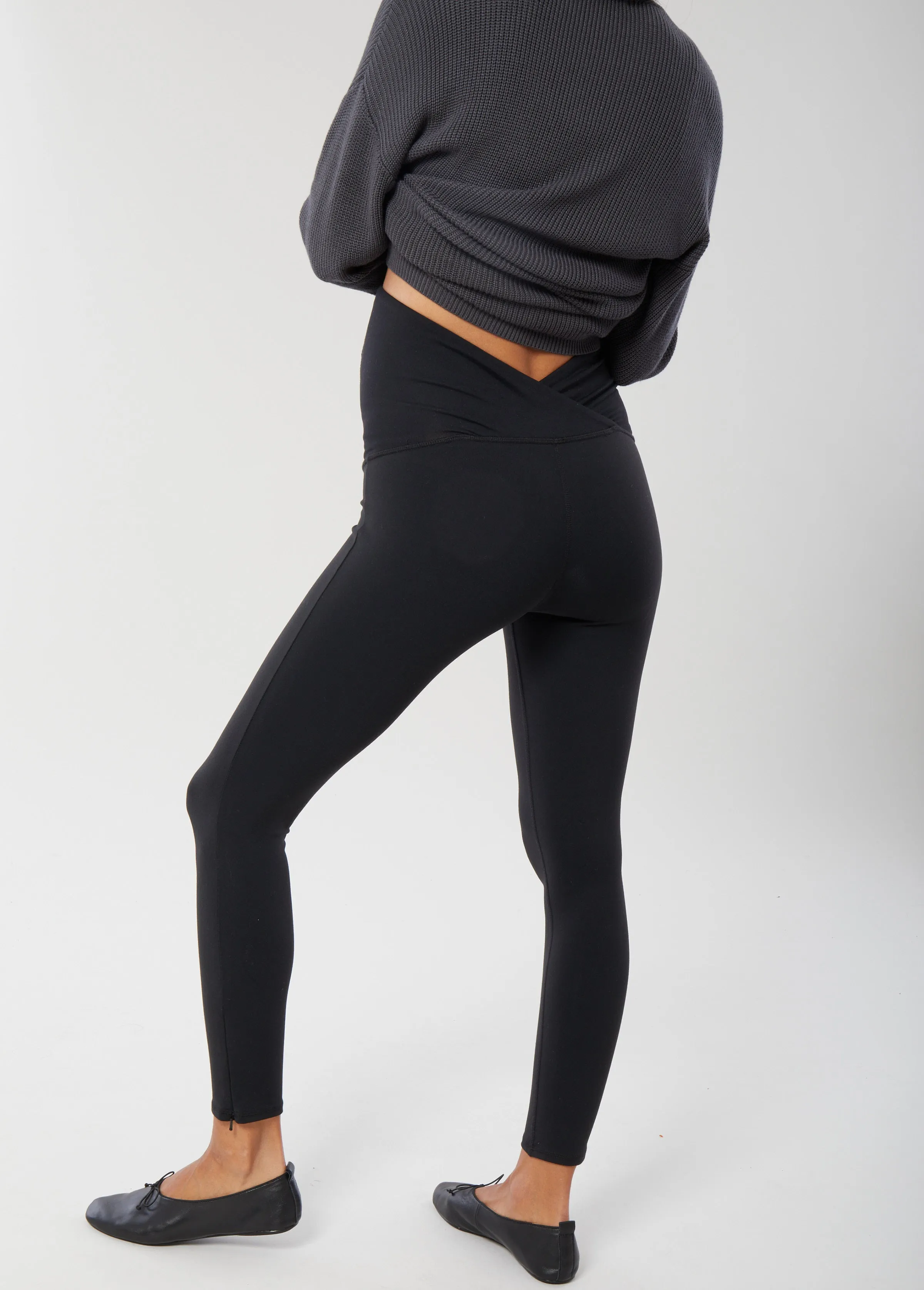 Everyday Ankle Zip Maternity Legging