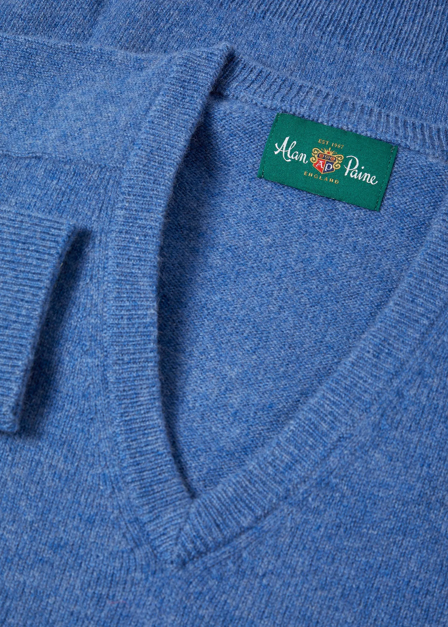 Hampshire Men's V Neck Jumper in Jeans - Alan Paine UK