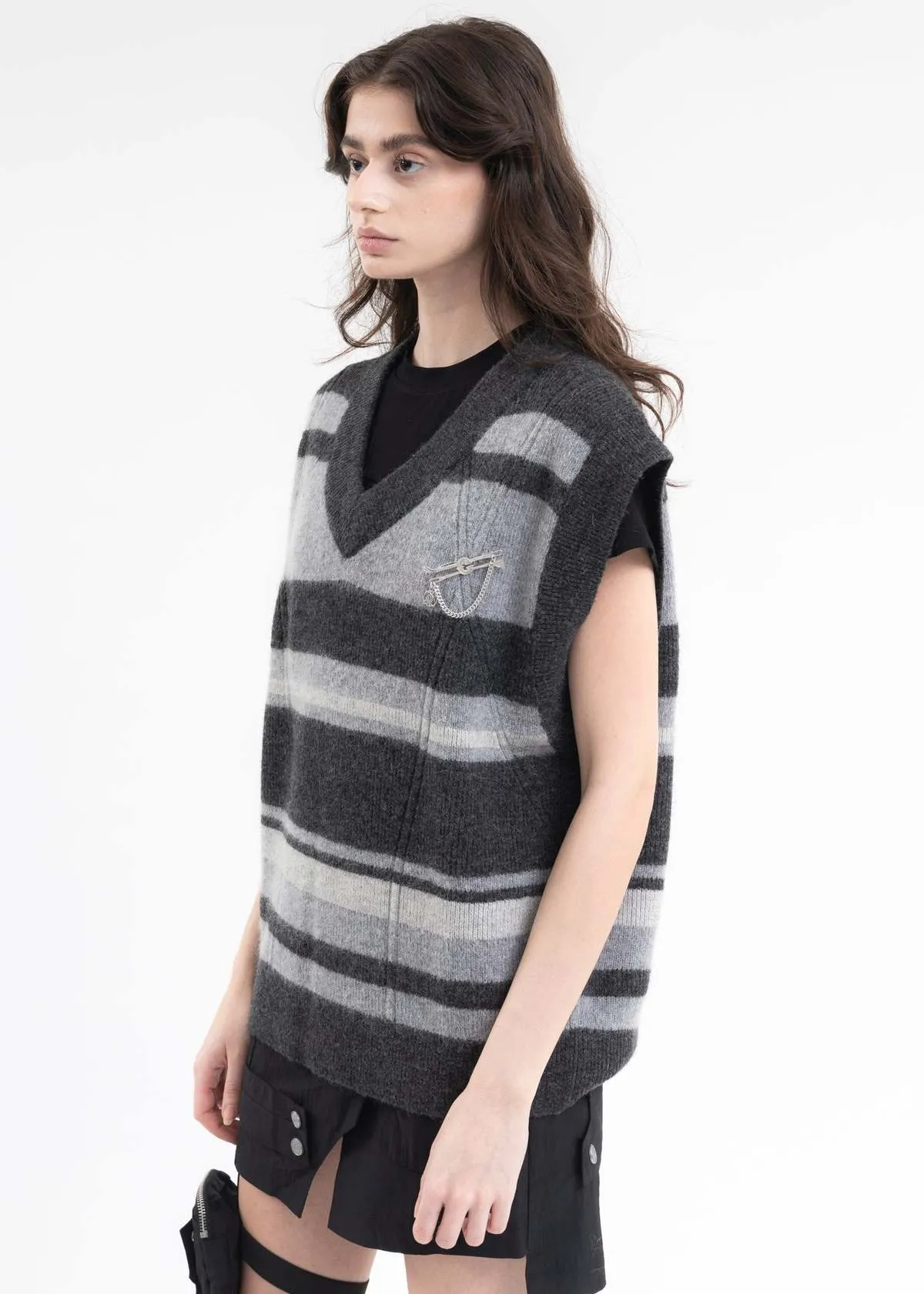 HOLLOW OUT V-NECK KNIT VEST - GRAY/BLACK