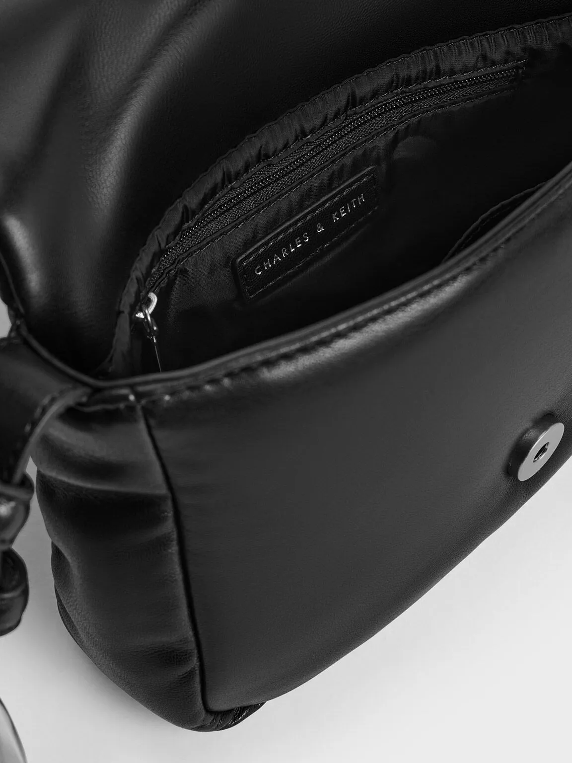 Moore Padded Shoulder Bag - Noir