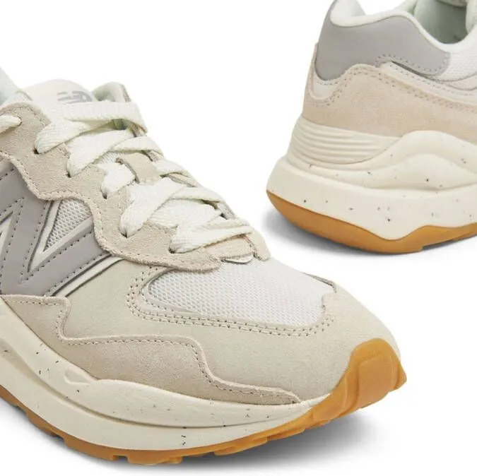 New Balance 550 logo-embossed leather sneakers White