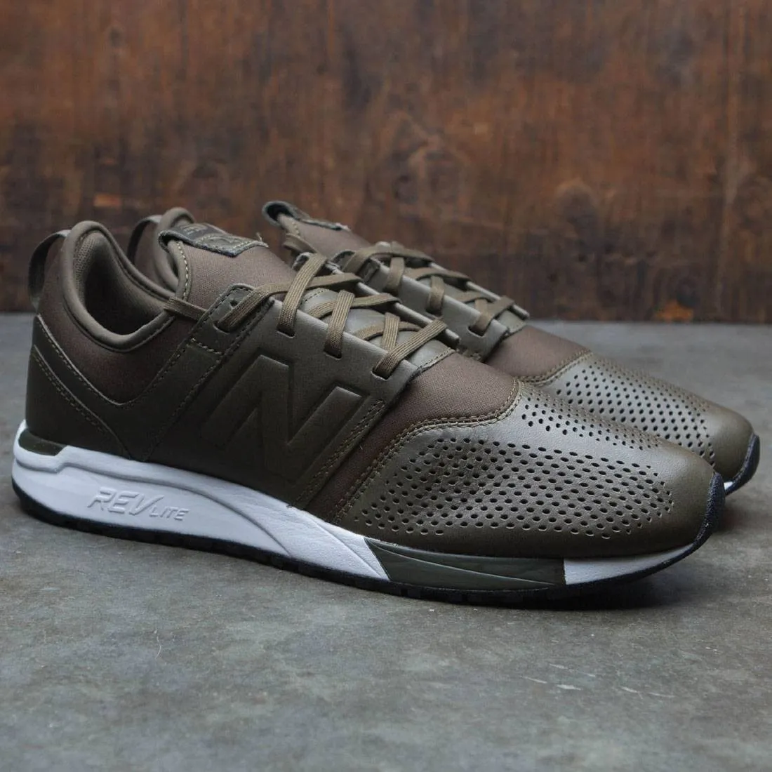 New Balance Men 247 Leather MRL247NO (olive / white)