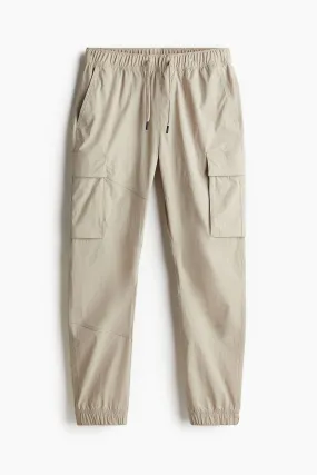 Slim Fit Nylon cargo joggers - Regular waist - Long - Beige - Men | H&M GB