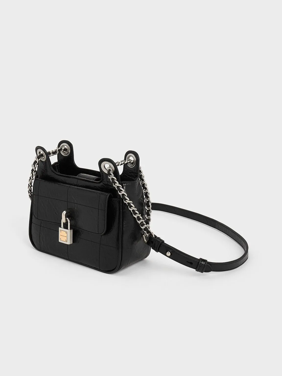 Suki Crinkle-Effect Padlock Shoulder Bag - Noir